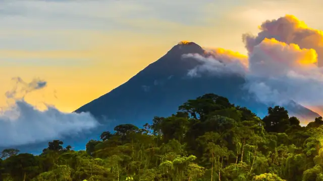 <b>The Volcanoes of Northwest</b> Costa Rica