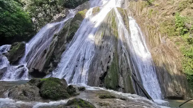 <b>Road Trip in Costa Rica</b> <br> Exploring Guanacaste in a CamperVan!